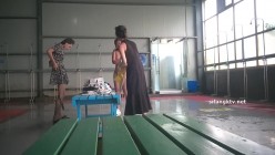 国内【水上乐园】换衣间沐浴区近景偷拍 美女如云淋浴换衣好身材一览无余 截图8