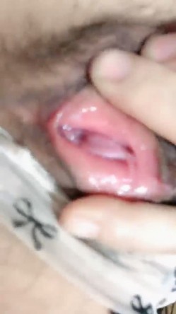 打飞机推荐！这奶子绝了~【小谜鹿】极品美乳~害我狂撸！不需要脸，靠奶子就让粉丝们疯狂了 截图4