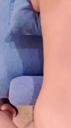 精致校花级小妹妹三洞齐开，紧致爽滑的屁眼被大肉棒操到合不拢，被操的骚叫不停，声音动听 截图1