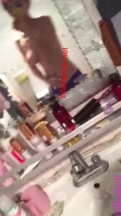【经典流出泄密】清纯的外表下隐藏着一颗骚动的心 原版高清 截图4