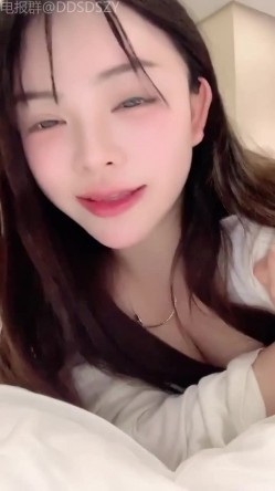 ️天然核弹爆乳女神！揉奶诱惑【炸土豆】完美颜值~淫液拉丝跳蛋自慰 截图8