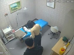 监控破解仁爱医院偷窥 给内部美女医生做妇科检查 截图1