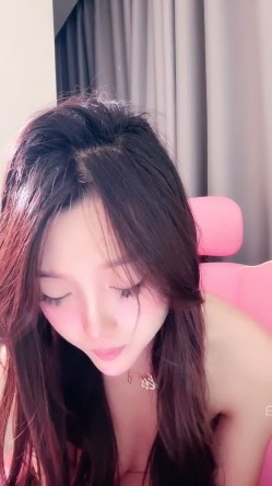 ️神级女神【董小姐】高端女神！模特身材~裸舞~道具自慰~白浆直流！ 截图16