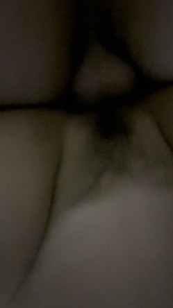 长发甜美眼镜纯情小姐姐露脸啪啪性爱自拍，生活照与吃鸡视频对比好反差 截图11
