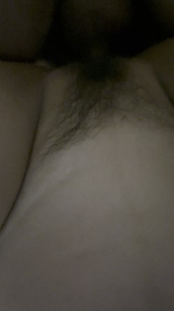 长发甜美眼镜纯情小姐姐露脸啪啪性爱自拍，生活照与吃鸡视频对比好反差 截图15