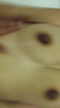 与怀孕两个月的人妻开房偷情露脸自拍 怀孕了性欲就是强烈 没搞几下就水汪汪了 国语对白 截图14