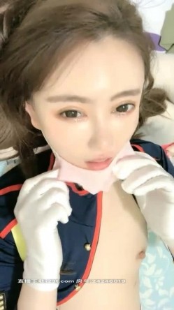 小葡萄高颜值妹子双人啪啪秀，单腿黑丝高跟鞋口交插嘴，情趣装抽插大力猛操 截图16