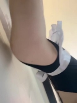 超高颜值绿茶主播【提莫的_原昵称甜桃11】高价福利视频 多种制服自慰啪啪 截图5