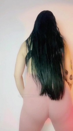 快手已永久封停18万粉丰腴大胸反差骚女【欣妹妹】全裸骚舞、抖奶、顶胯各种高潮脸 截图7