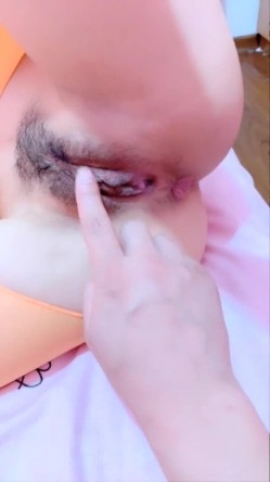 面罩萌妹子橙色丝袜和炮友双人啪啪 上位骑乘后入猛操呻吟娇喘最后内射 截图15