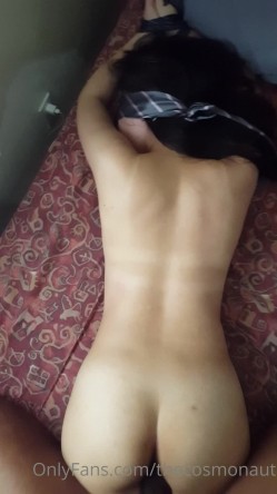 华裔OFs百大网黄,牧洋犬monaut找个老黑男友,20cm黑长直大屌直插花心 截图6