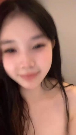 新作重磅！新人！近期最大惊喜【情趣蜗牛】最美校花清纯反差邻家女神，刮毛白虎好骚！ 截图8