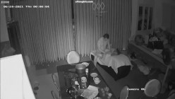️【破解摄像头】破解摄像头啪啪啪 求操遭拒枕头自慰 截图1