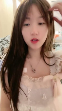超漂亮！校花级女神~【为笨蛋争口气】扣穴自慰！爽出白浆 截图9