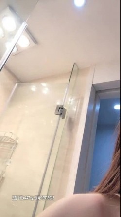 尤物尤物！顶级尤物来袭！170CM高挑的身材 大长腿搭配连体黑丝完美的圆脸 截图6