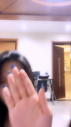 【最美极品流出】巨乳网红 抖音红人『周大萌』最新露点玩穴私拍流出 表情到位特骚 完美露脸 第一弹 截图6