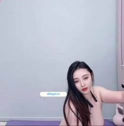 巨乳肥臀女神【yifei1024】付费 露胸 露毛 裸舞秀 截图13