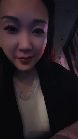 【泡泡马】白领御姐~! 白皙身材~户外刺激车震~无套啪啪 截图2