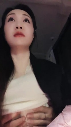 【泡泡马】白领御姐~! 白皙身材~户外刺激车震~无套啪啪 截图7