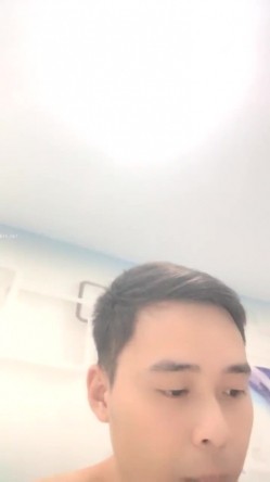 最新的情侣交换，【双飞男女】，两个小少妇的难忘一夜，酒店开房，互换伴侣，轮流换着玩，淫乱场景看了秒硬 截图2