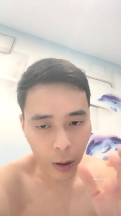 最新的情侣交换，【双飞男女】，两个小少妇的难忘一夜，酒店开房，互换伴侣，轮流换着玩，淫乱场景看了秒硬 截图5