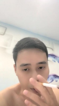 最新的情侣交换，【双飞男女】，两个小少妇的难忘一夜，酒店开房，互换伴侣，轮流换着玩，淫乱场景看了秒硬 截图6
