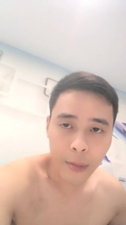 最新的情侣交换，【双飞男女】，两个小少妇的难忘一夜，酒店开房，互换伴侣，轮流换着玩，淫乱场景看了秒硬 截图8