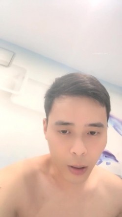 最新的情侣交换，【双飞男女】，两个小少妇的难忘一夜，酒店开房，互换伴侣，轮流换着玩，淫乱场景看了秒硬 截图9