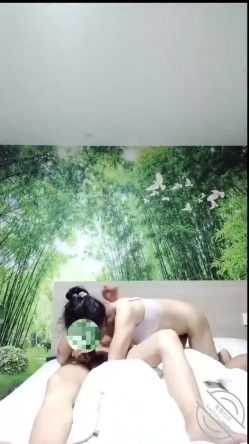 外站20万粉丝，PUA约啪大神【风花雪夜】钻石贴，白天陪干妈熘达玩，晚上孝顺伺候操干妈 截图3
