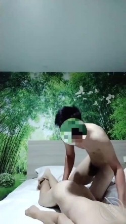 外站20万粉丝，PUA约啪大神【风花雪夜】钻石贴，白天陪干妈熘达玩，晚上孝顺伺候操干妈 截图16