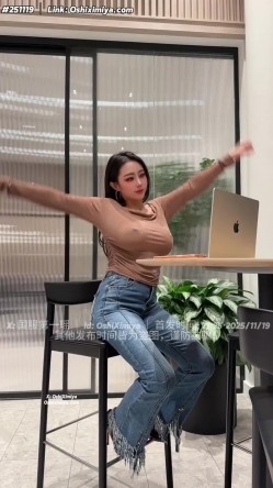御姐舅妈【汐梦瑶】抓到外甥偷她的丝袜打手枪 被大屌吸引后主动帮外甥泄欲 肛交内射 截图1