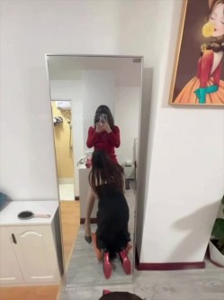 圣诞狂欢 Cindy腿腿 国产极品人气TS，长相清纯身材一流，一双纤细的大长腿，不输任何女人 截图3
