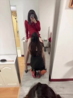 圣诞狂欢 Cindy腿腿 国产极品人气TS，长相清纯身材一流，一双纤细的大长腿，不输任何女人 截图13