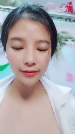 骚货奶妈~【哺乳期】收费自慰挤奶~跳蛋~道具~呻吟声好刺耳，骚逼和大奶子，挑逗你们！ 截图8