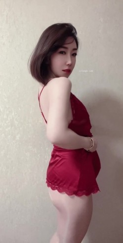 国女媚黑，【sharemywife24hr】，穿上高跟鞋让小黑来家里操她，人妻嗷嗷叫，被捅得又疼又爽 截图4