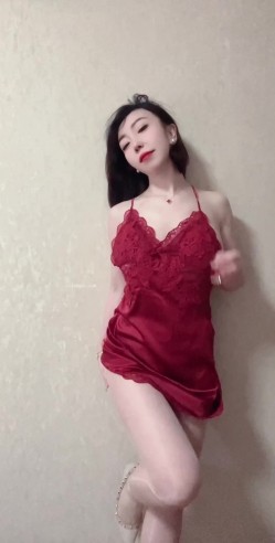国女媚黑，【sharemywife24hr】，穿上高跟鞋让小黑来家里操她，人妻嗷嗷叫，被捅得又疼又爽 截图5