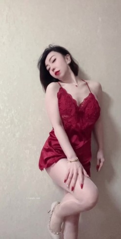 国女媚黑，【sharemywife24hr】，穿上高跟鞋让小黑来家里操她，人妻嗷嗷叫，被捅得又疼又爽 截图6