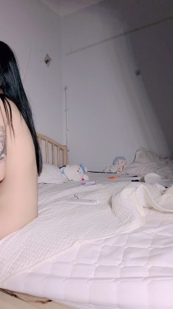 【火爆小姨子】肛交模特小姨 双马尾高挑极品模特身材携闺蜜开播~肛交喷水拿盆接刺激不断~画面淫乱表情销魂 截图16
