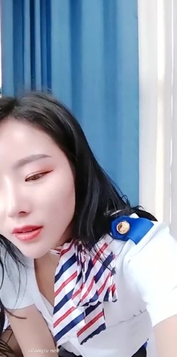 极品高颜值美女【妲己专职勾引】小骚货穿空姐制服爆裂黑丝勾搭姐夫啪啪 无套爆操三穴全开后入爆菊 高清源码录制 截图3
