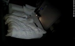 天眼偷拍 小伙子站着好发力 把女友压在床上猛烈输出 这频率跟他妈马达一样 女人太满足了 截图1