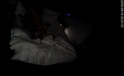 天眼偷拍 小伙子站着好发力 把女友压在床上猛烈输出 这频率跟他妈马达一样 女人太满足了 截图13