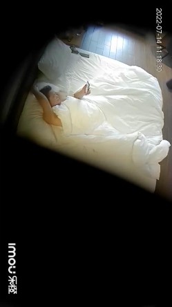 乐橙酒店摄像头偷拍 几对男女开房激情侧入漂亮少妇 截图10