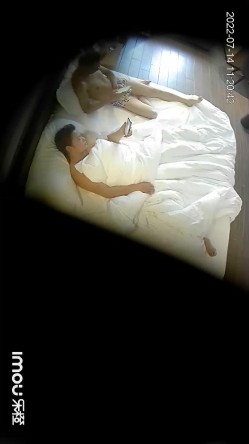 乐橙酒店摄像头偷拍 几对男女开房激情侧入漂亮少妇 截图11