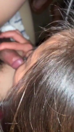 淫妻3P群P自慰露出尿脸,【双面夫妻_0575妓啪啪】,反差都市丽人，约单男交换 截图7