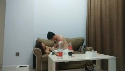 大奶良家美妇 我们好好聊不要老是这样 怎么啦你哭了 身材丰满吃饱喝足从沙发操到床上 好久没滋润了被操的爽哭了 截图7