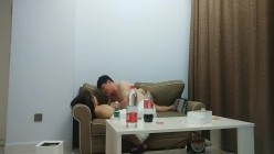 大奶良家美妇 我们好好聊不要老是这样 怎么啦你哭了 身材丰满吃饱喝足从沙发操到床上 好久没滋润了被操的爽哭了 截图9
