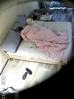 周末了又到了打炮的季节！身材很棒，颜值高又骚气的学生妹，手足口 全给男友此后，美腿盘男友 激烈做爱 和AV一样专业 截图1