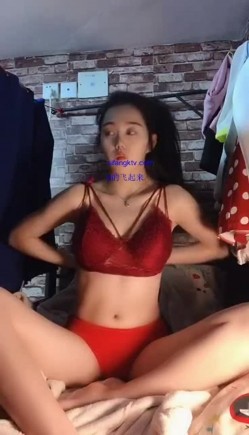 私圈土豪高价定制~高颜值大二露脸美女【吴小姐】学校宿舍、卫生间道具疯狂紫薇淫语挑逗 截图11