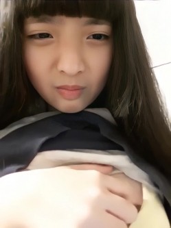 《台湾情侣泄密》湖中之光高二女生廖彦宁性爱私拍泄密流出 截图5
