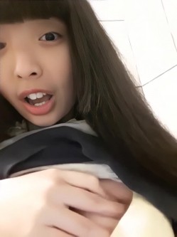 《台湾情侣泄密》湖中之光高二女生廖彦宁性爱私拍泄密流出 截图9